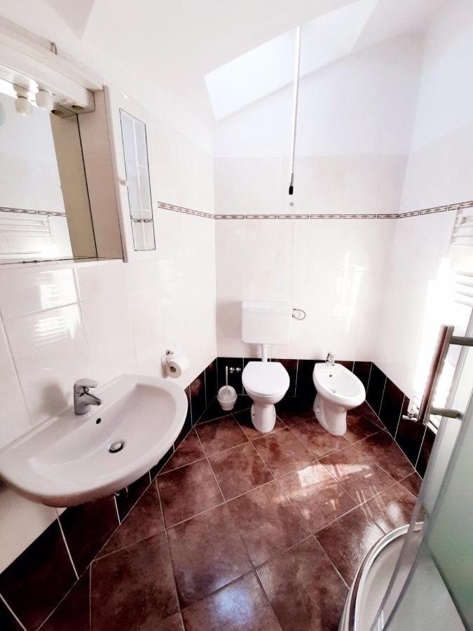 Apartments Izabela Muzic-Fornaric Cres Kültér fotó