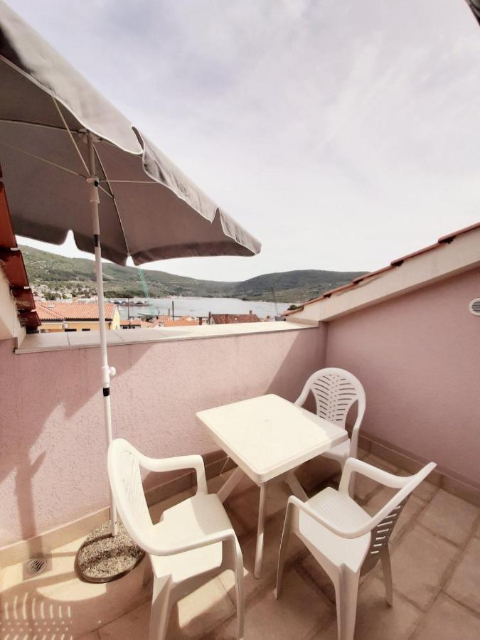 Apartments Izabela Muzic-Fornaric Cres Kültér fotó