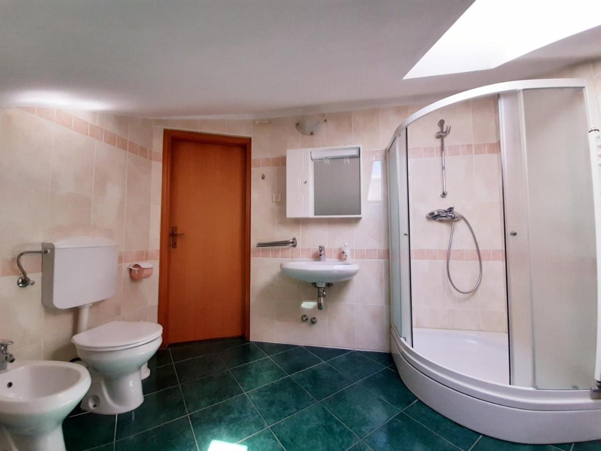 Apartments Izabela Muzic-Fornaric Cres Kültér fotó