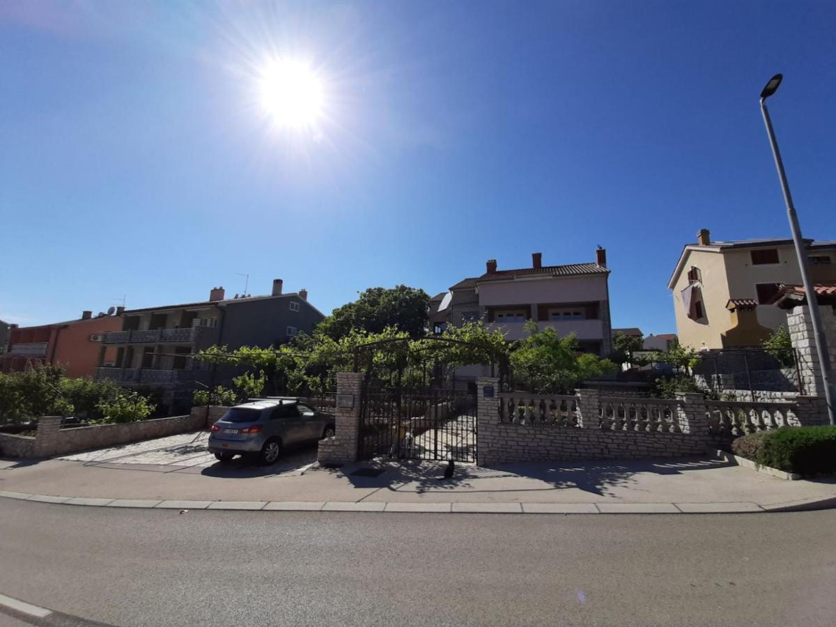 Apartments Izabela Muzic-Fornaric Cres Kültér fotó