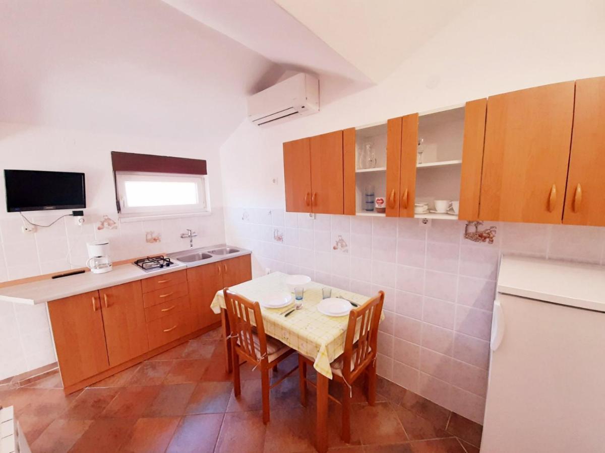 Apartments Izabela Muzic-Fornaric Cres Kültér fotó