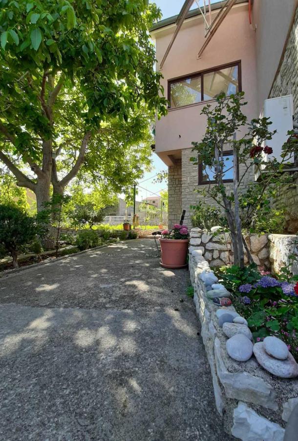 Apartments Izabela Muzic-Fornaric Cres Kültér fotó