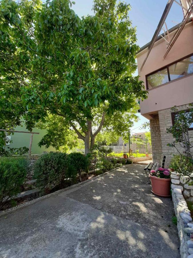 Apartments Izabela Muzic-Fornaric Cres Kültér fotó