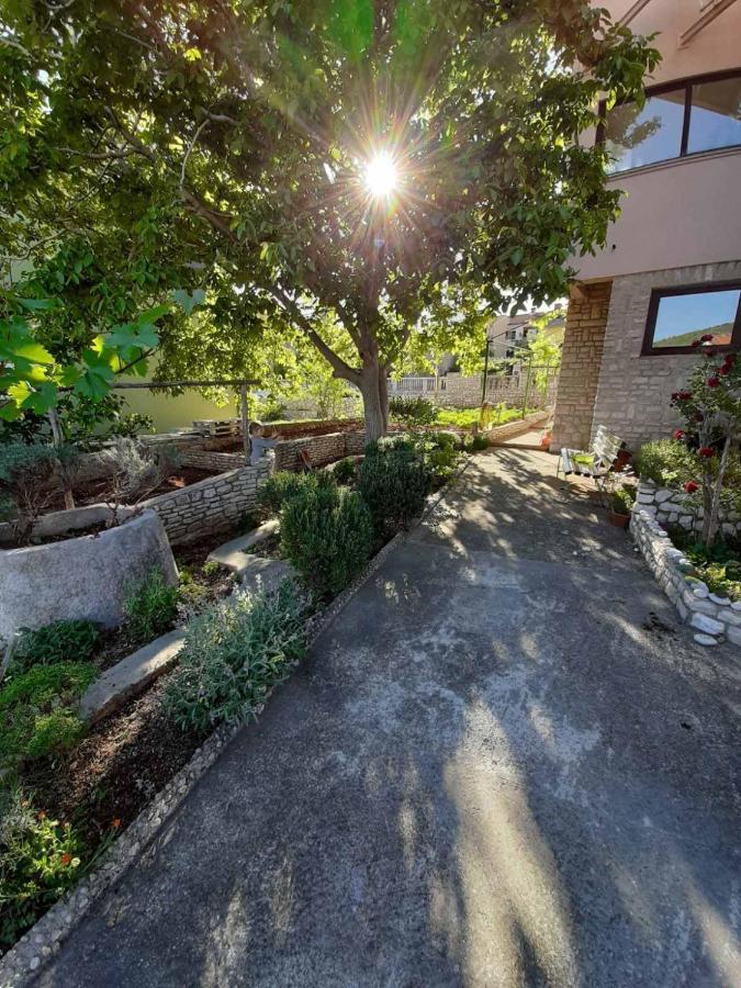 Apartments Izabela Muzic-Fornaric Cres Kültér fotó
