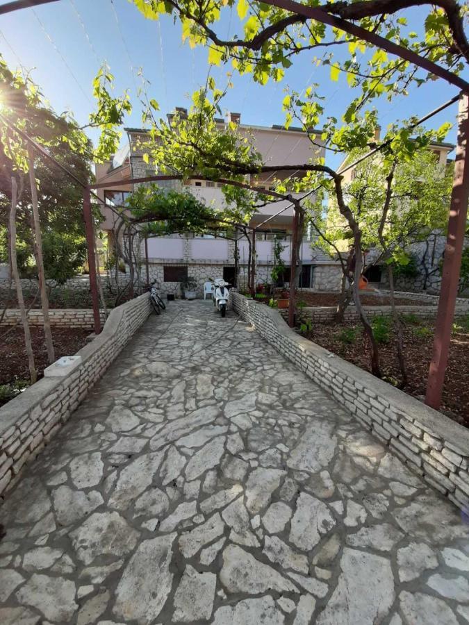 Apartments Izabela Muzic-Fornaric Cres Kültér fotó