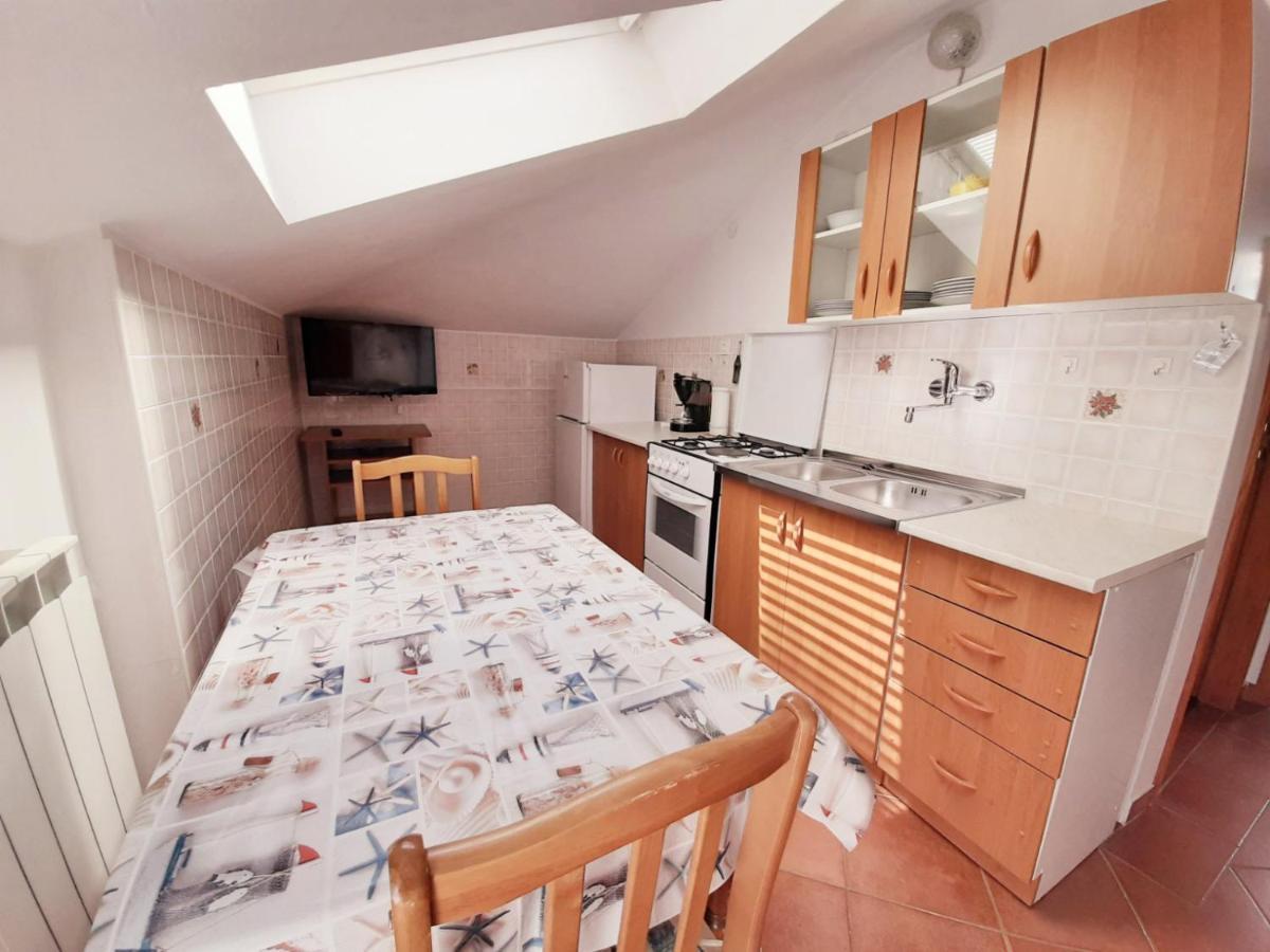 Apartments Izabela Muzic-Fornaric Cres Kültér fotó