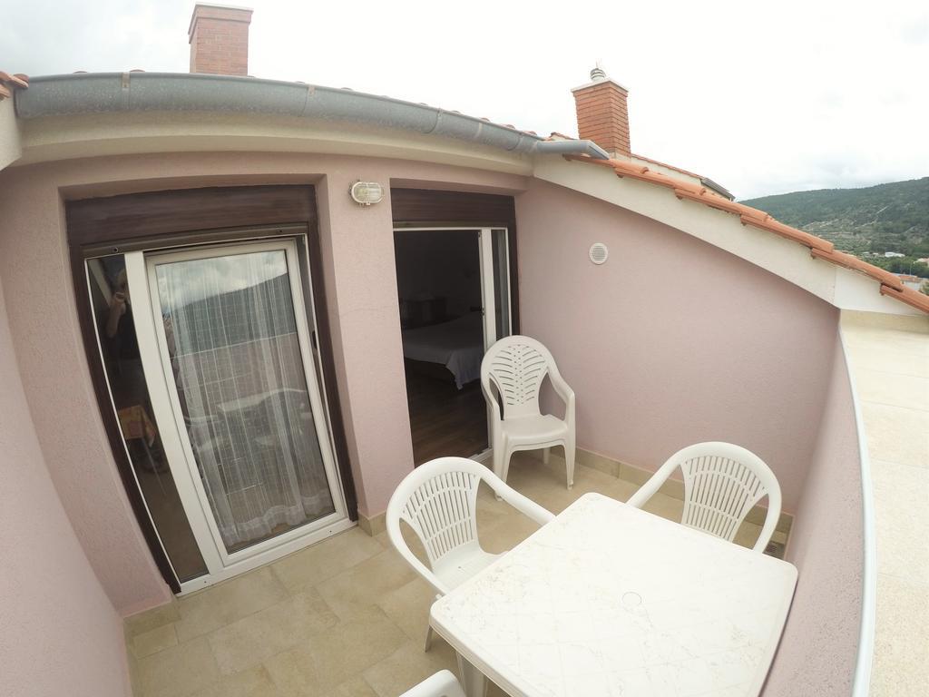 Apartments Izabela Muzic-Fornaric Cres Kültér fotó